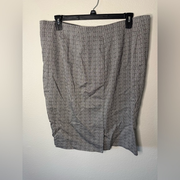 Lane Bryant Pencil Skirt - Picture 4 of 5